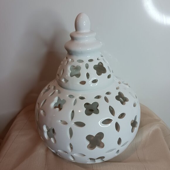 White Open Work Temple Jar - Picture 3 of 10